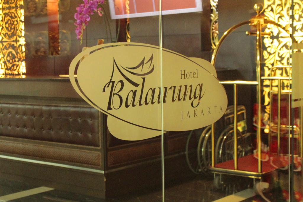 Balairung Hotel Jakarta Exterior foto